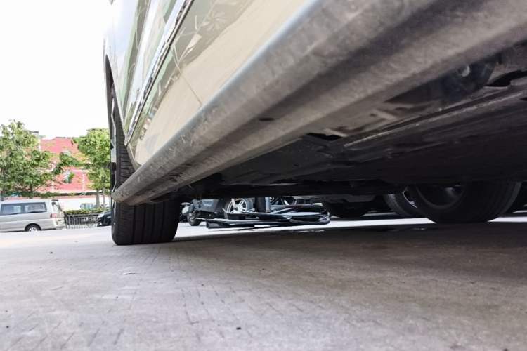 Used Wey Lanshan 2023 Four-Wheel Drive Ultra-Long Range Version Left Side Sill