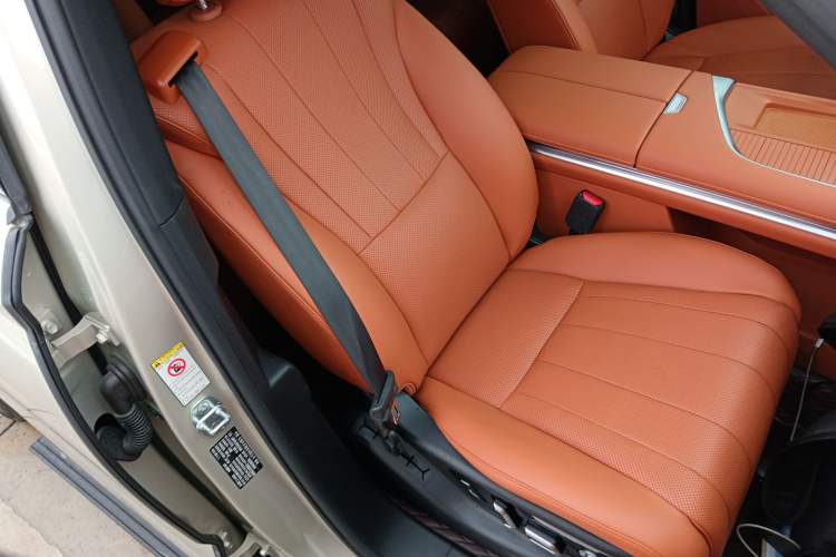 Used Wey Lanshan 2023 Four-Wheel Drive Ultra-Long Range Version Right Front Seat