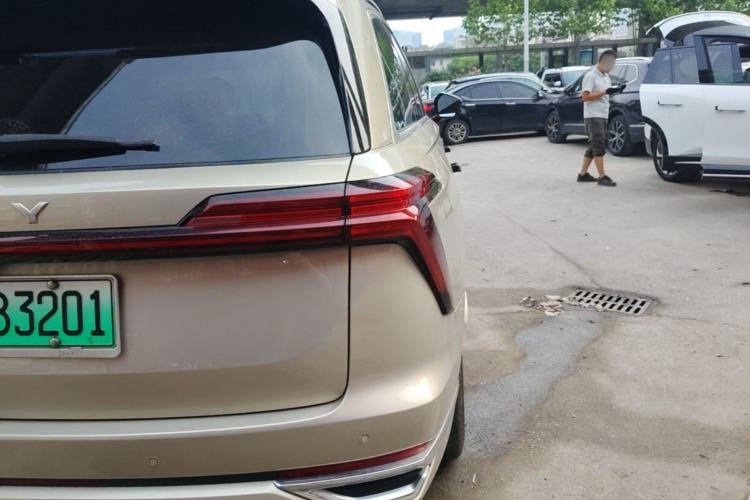 Used Wey Lanshan 2023 Four-Wheel Drive Ultra-Long Range Version Right Rear Taillight