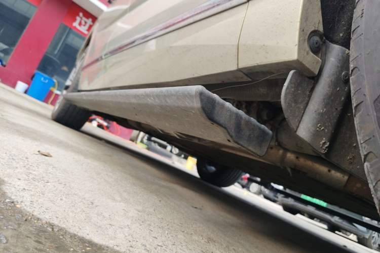 Used Wey Lanshan 2023 Four-Wheel Drive Ultra-Long Range Version Right Side Sill