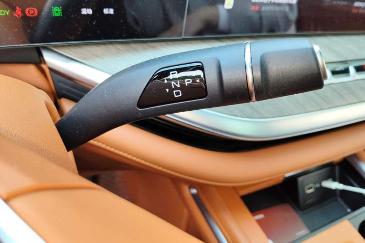 Used Wey Lanshan 2023 Four-Wheel Drive Ultra-Long Range Version Gear Lever