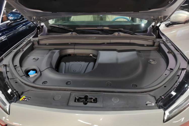 Used Wey Lanshan 2023 Four-Wheel Drive Ultra-Long Range Version Engine Bay