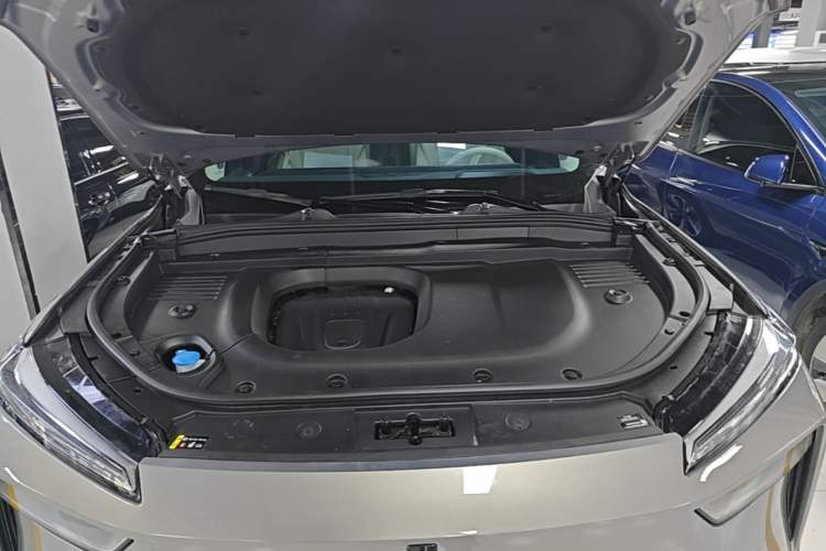 Used Wey Lanshan 2023 Four-Wheel Drive Ultra-Long Range Version Engine Bay