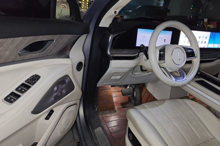 Used Wey Lanshan 2023 Four-Wheel Drive Ultra-Long Range Version Interior 3