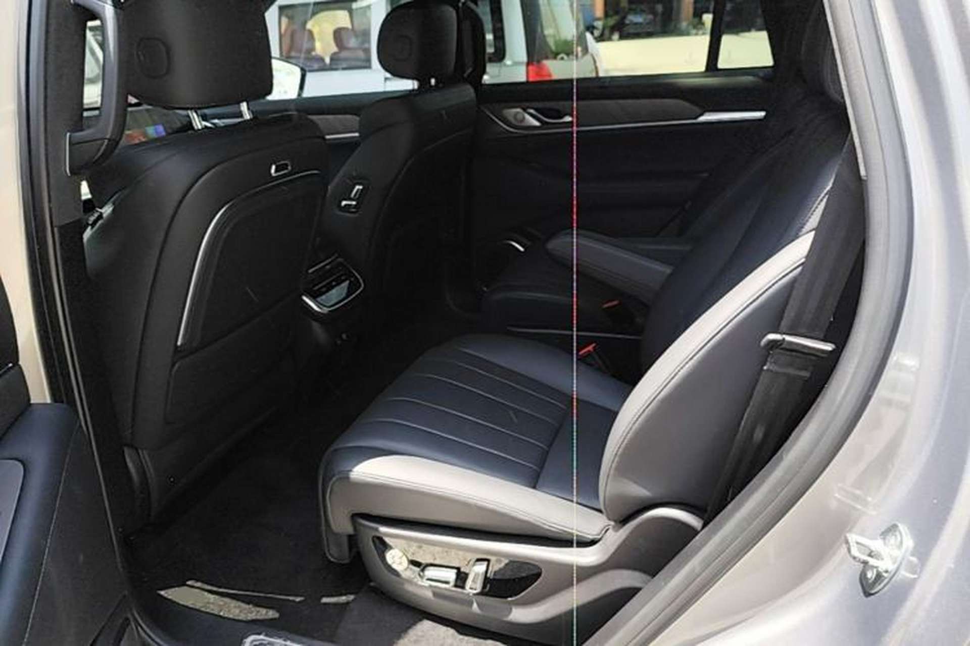 Used Wey Lanshan 2023 Four-Wheel Drive Ultra-Long Range Version Left Rear Seat