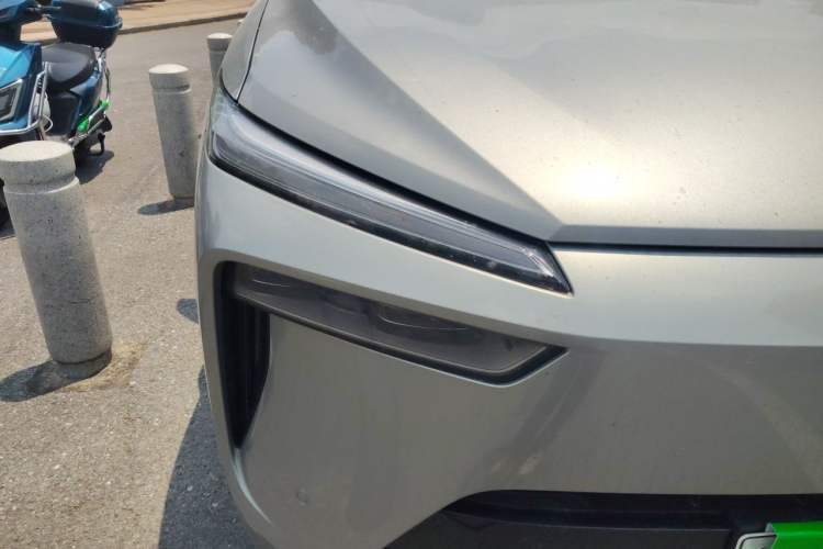 Used Wey Lanshan 2023 Four-Wheel Drive Ultra-Long Range Version Right Front Headlight