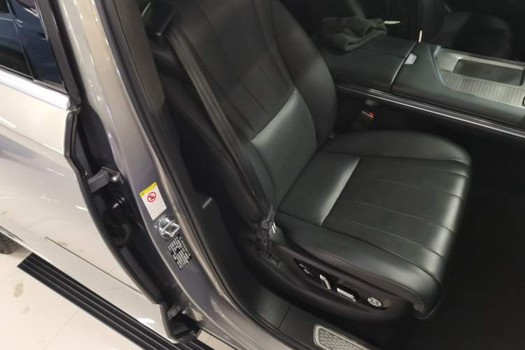 Used Wey Lanshan 2023 Four-Wheel Drive Ultra-Long Range Version Right Front Seat