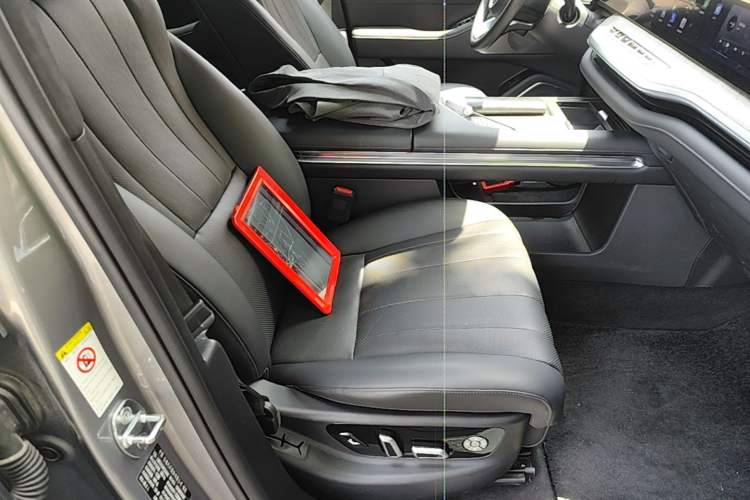 Used Wey Lanshan 2023 Four-Wheel Drive Ultra-Long Range Version Right Front Seat