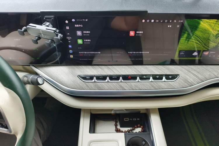 Used Wey Lanshan 2023 Four-Wheel Drive Ultra-Long Range Version Audio And AC Panel