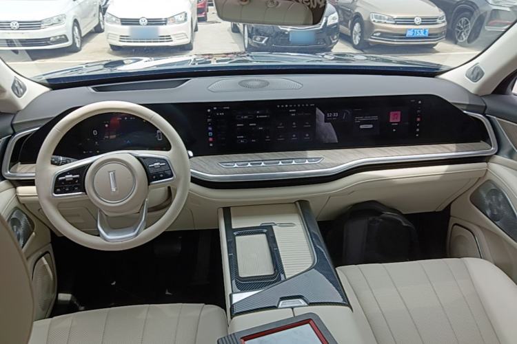 Used Wey Lanshan 2023 Four-Wheel Drive Ultra-Long Range Version Center Console