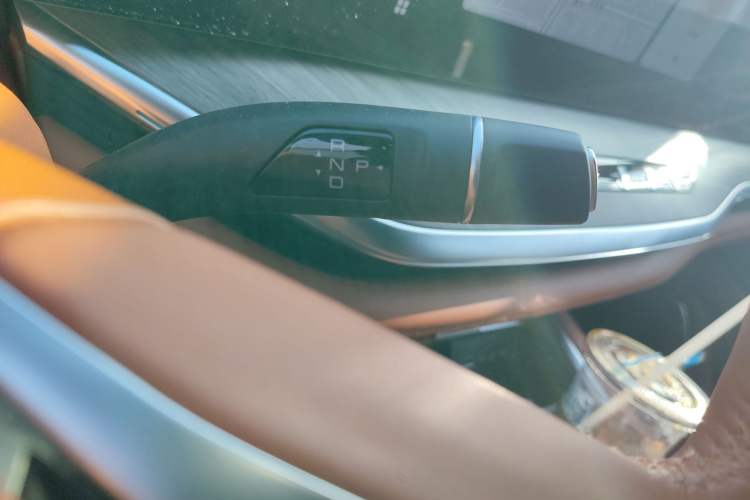Used Wey Lanshan 2023 Two-Wheel Drive Long-Range Version Gear Lever