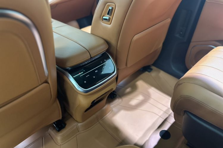 Used Wey Lanshan 2023 Four-Wheel Drive Ultra-Long Range Version Interior 7