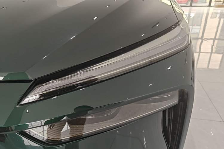 Used Wey Lanshan 2023 Four-Wheel Drive Ultra-Long Range Version Left Front Headlight