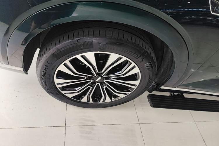 Used Wey Lanshan 2023 Four-Wheel Drive Ultra-Long Range Version Left Front Wheel Hub