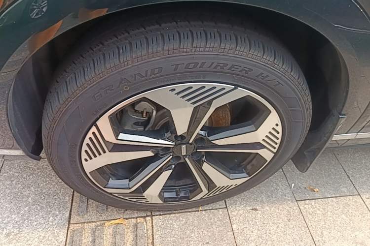 Used Wey Lanshan 2023 Four-Wheel Drive Ultra-Long Range Version Left Front Wheel Hub