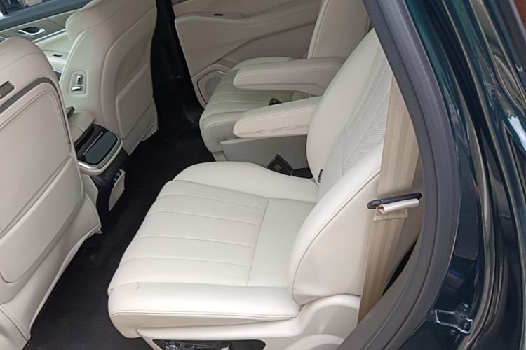 Used Wey Lanshan 2023 Four-Wheel Drive Ultra-Long Range Version Left Rear Seat