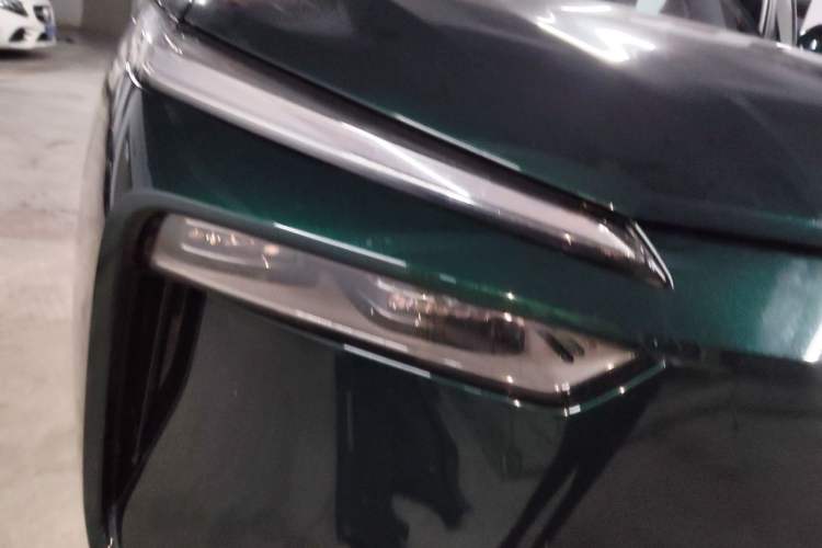 Used Wey Lanshan 2023 Four-Wheel Drive Ultra-Long Range Version Right Front Headlight