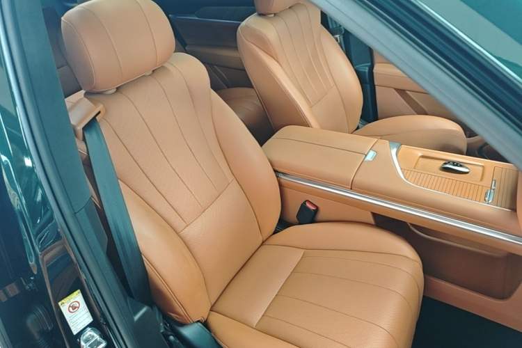 Used Wey Lanshan 2023 Four-Wheel Drive Ultra-Long Range Version Right Front Seat