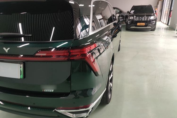 Used Wey Lanshan 2023 Four-Wheel Drive Ultra-Long Range Version Right Rear Taillight