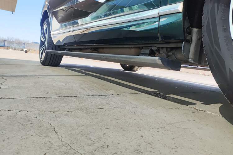 Used Wey Lanshan 2023 Four-Wheel Drive Ultra-Long Range Version Right Side Sill
