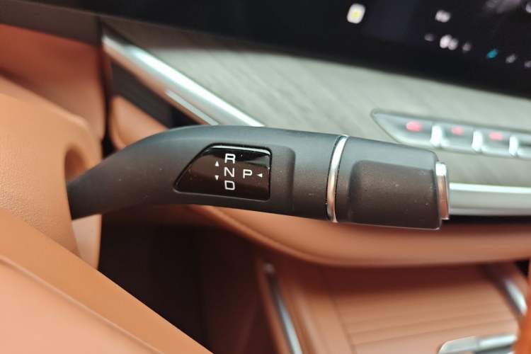 Used Wey Lanshan 2023 Four-Wheel Drive Ultra-Long Range Version Gear Lever
