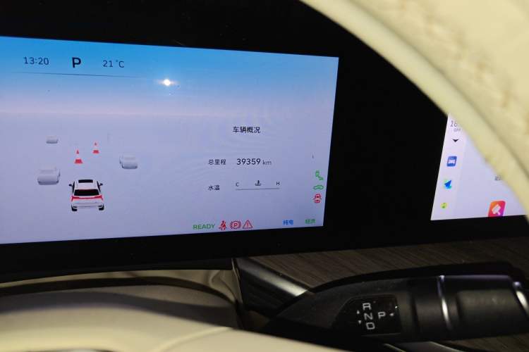 Used Wey Lanshan 2023 Four-Wheel Drive Ultra-Long Range Version Odometer Close Up