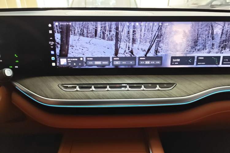 Used Wey Lanshan 2023 Four-Wheel Drive Ultra-Long Range Version Audio And AC Panel