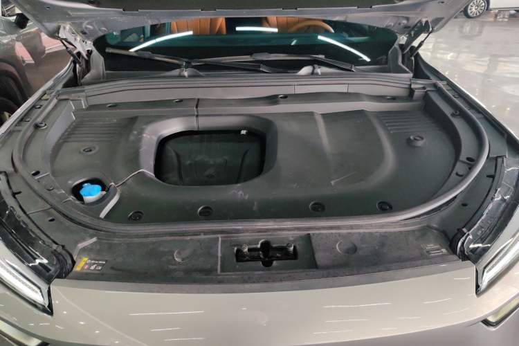 Used Wey Lanshan 2023 Four-Wheel Drive Ultra-Long Range Version Engine Bay