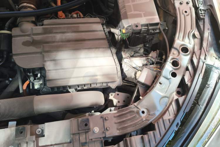 Used Wey Lanshan 2023 Four-Wheel Drive Ultra-Long Range Version Engine Bay Left