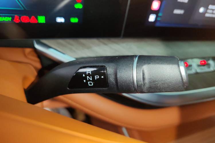 Used Wey Lanshan 2023 Four-Wheel Drive Ultra-Long Range Version Gear Lever