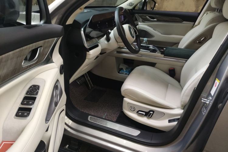 Used Wey Lanshan 2023 Four-Wheel Drive Ultra-Long Range Version Interior 3