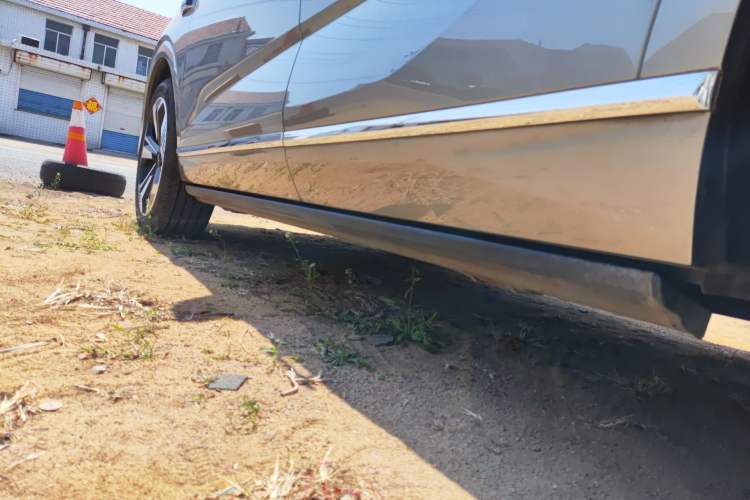 Used Wey Lanshan 2023 Four-Wheel Drive Ultra-Long Range Version Left Side Sill