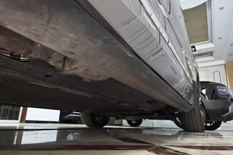 Used Wey Lanshan 2023 Four-Wheel Drive Ultra-Long Range Version Left Side Sill