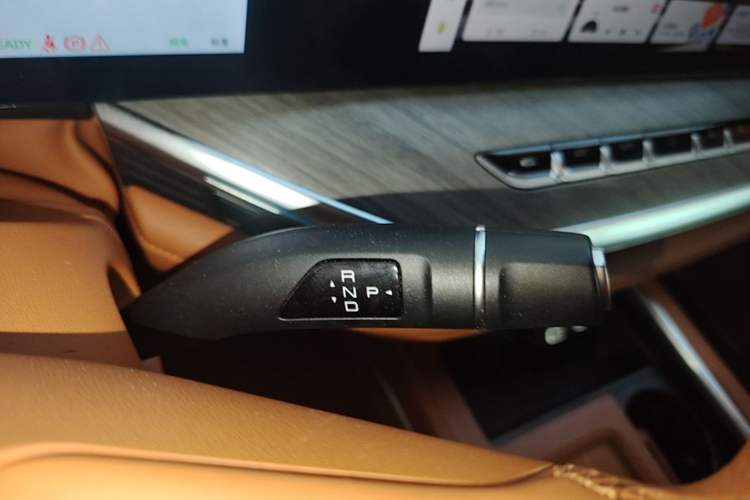 Used Wey Lanshan 2023 Four-Wheel Drive Ultra-Long Range Version Gear Lever