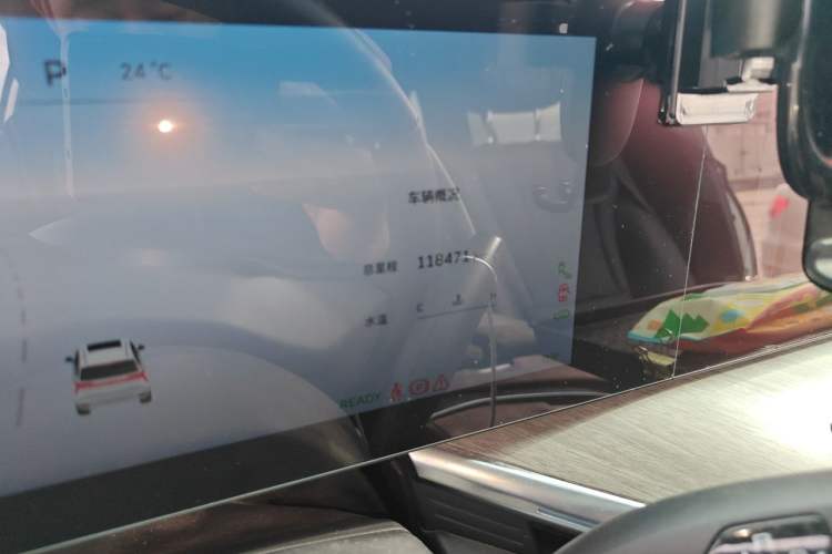 Used Wey Lanshan 2023 Four-Wheel Drive Ultra-Long Range Version Odometer Close Up