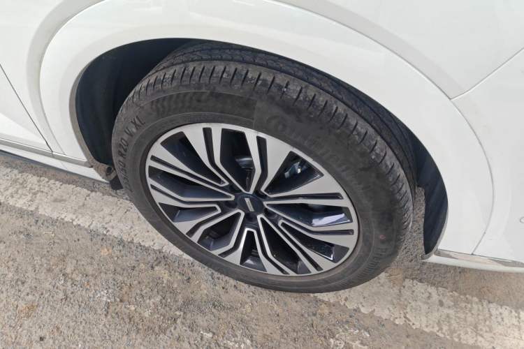 Used Wey Lanshan 2023 Four-Wheel Drive Ultra-Long Range Version Right Front Wheel Hub