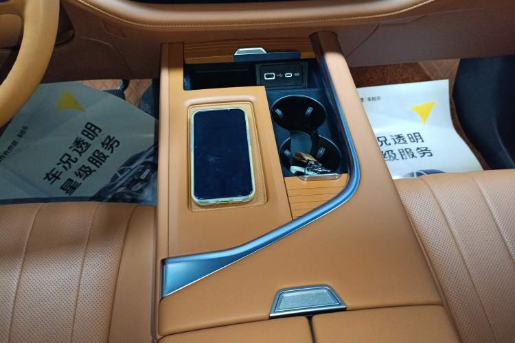 Used Wey Lanshan 2023 Four-Wheel Drive Ultra-Long Range Version Gear Lever
