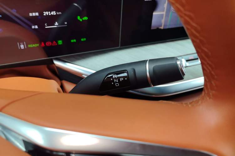 Used Wey Lanshan 2023 Two-Wheel Drive Long-Range Version Gear Lever