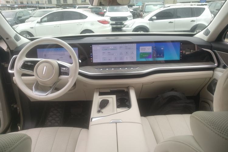 Used Wey Lanshan 2023 Four-Wheel Drive Ultra-Long Range Version Interior 2