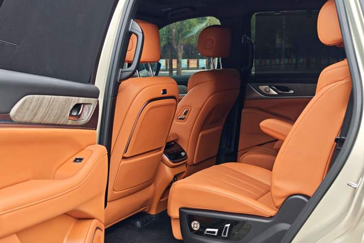 Used Wey Lanshan 2023 Four-Wheel Drive Ultra-Long Range Version Interior 3