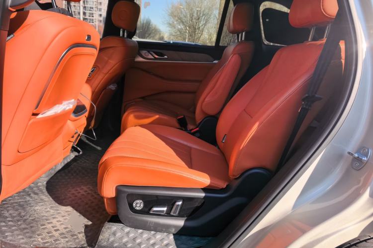 Used Wey Lanshan 2023 Four-Wheel Drive Ultra-Long Range Version Left Rear Seat