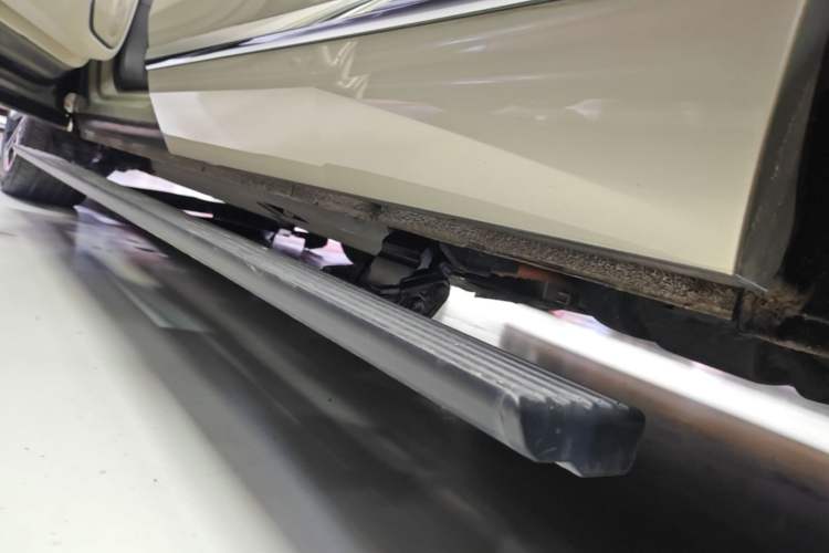 Used Wey Lanshan 2023 Four-Wheel Drive Ultra-Long Range Version Left Side Sill