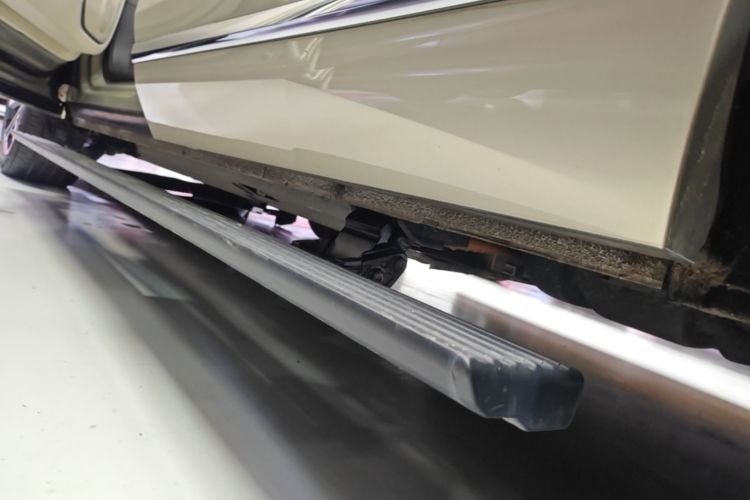 Used Wey Lanshan 2023 Four-Wheel Drive Ultra-Long Range Version Left Side Sill