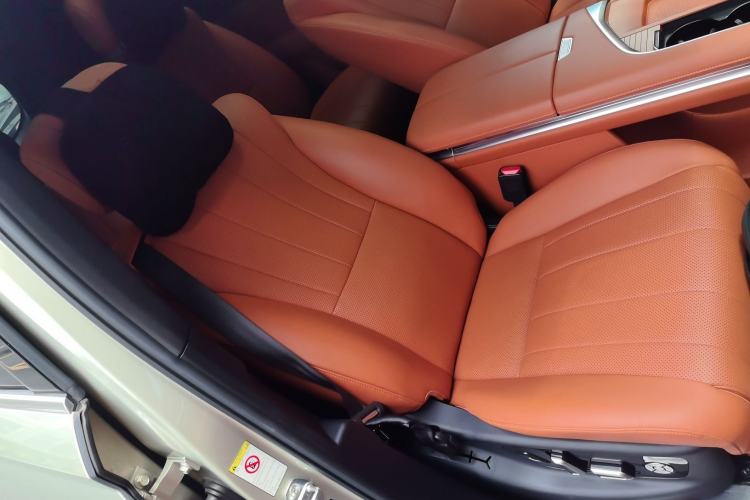 Used Wey Lanshan 2023 Two-Wheel Drive Long-Range Version Right Front Seat