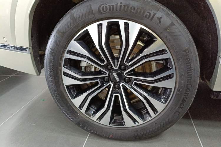 Used Wey Lanshan 2023 Four-Wheel Drive Ultra-Long Range Version Right Rear Wheel Hub