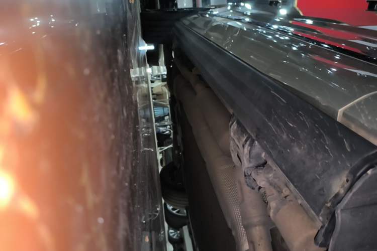 Used Wey Lanshan 2023 Four-Wheel Drive Ultra-Long Range Version Right Side Sill