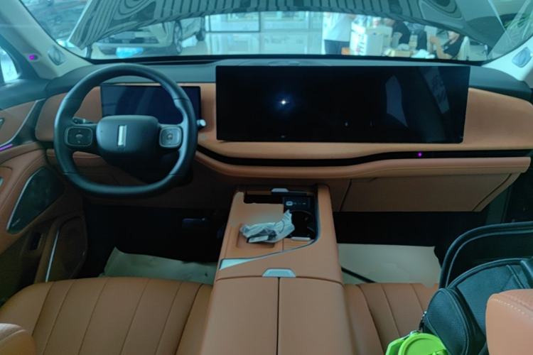 Used Wey Lanshan 2025 Four-Wheel Drive Ultra Center Console