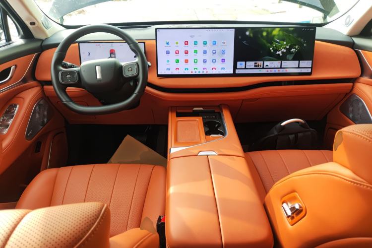 Used Wey Lanshan 2025 Four-Wheel Drive Ultra Center Console