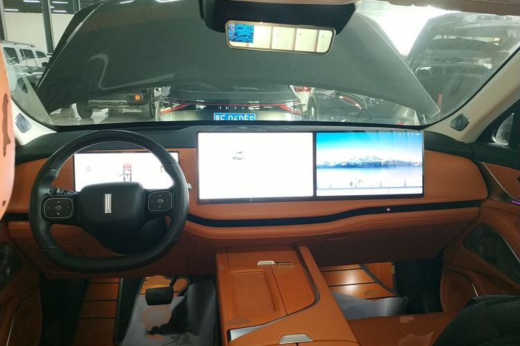 Used Wey Lanshan 2025 Four-Wheel Drive Max Center Console