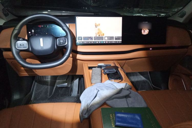 Used Wey Lanshan 2025 Four-Wheel Drive Max Center Console